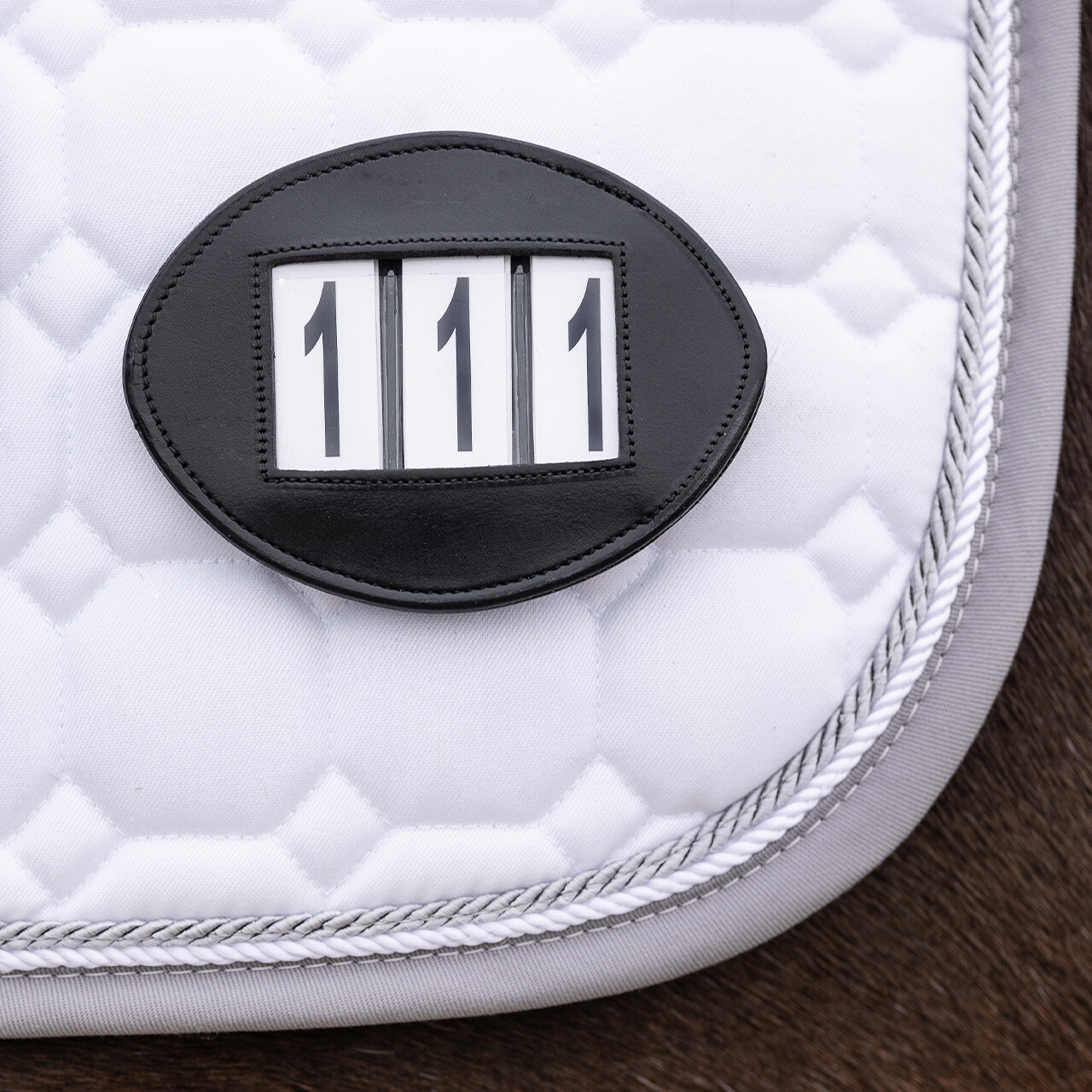 Pouzdro na číslo QHP Modeste Oval (balení 2 kusů), černá