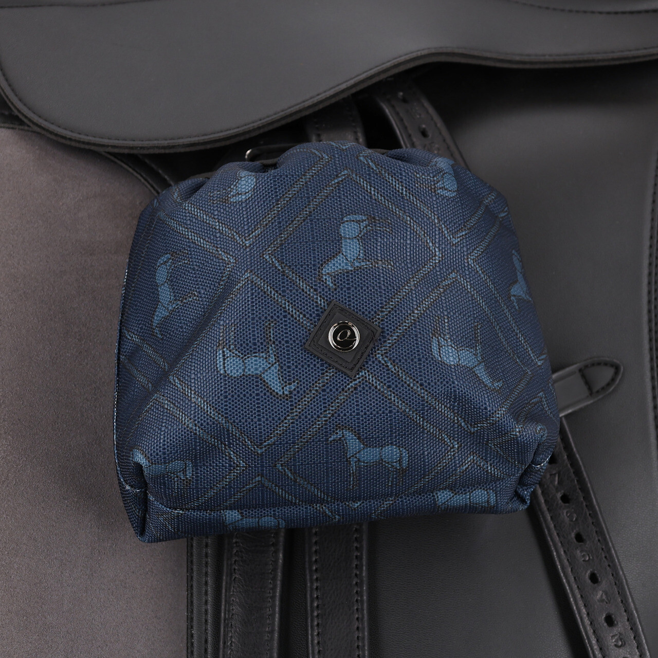 Kolekce obalů na třmeny Navy dusk