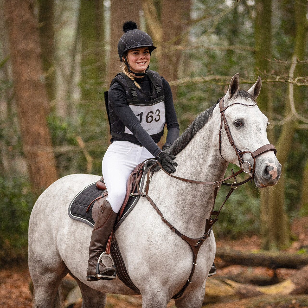 Pouzdro na číslo se zipem, černá