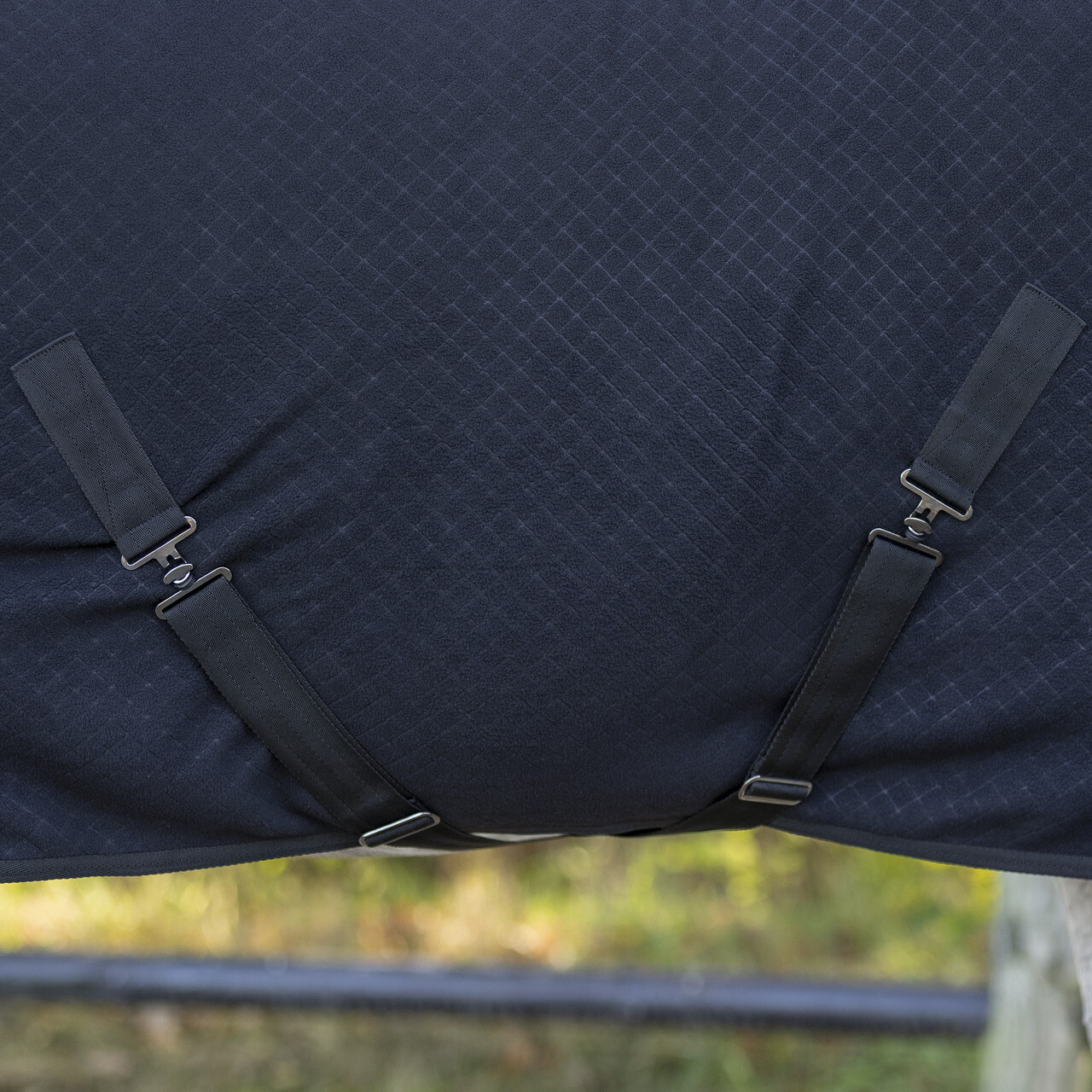 Odpocovací deka QHP Zahra, černá